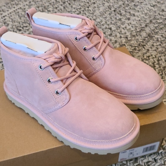 neumel pink uggs